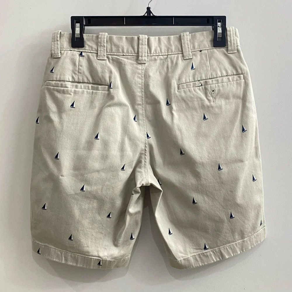 J CREW Men's Sailboat Prints Chinos Flat Front Casual Beige Shorts Size 28